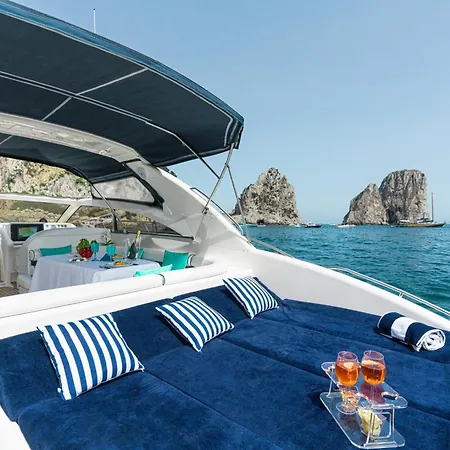 Live The Unforgettable On A Princess V55 بوتيل